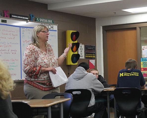 Mrs. Palmer teaching her 6th hour psychology class.