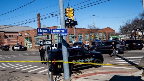 Shooting in Downtown Kalamazoo: shooter is dead, officer is recovering