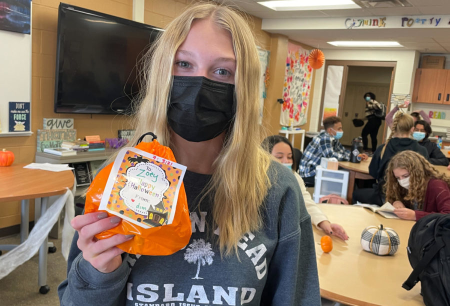 Junior Zoey Quinn was surprised and curious to receive a Boo Bag in her 7th hour class. This is fun, she said as she unpacked it. 