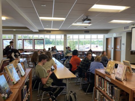 Students gather for the inaugural Book Buddies meeting of the 2022-2023 school year. Photo by Avery Bogemann.