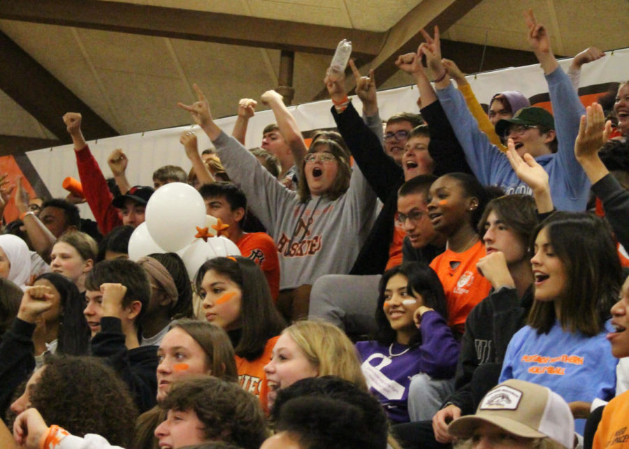 Home sweet homecoming: students enjoy first back to normal HoCo assembly since 2019